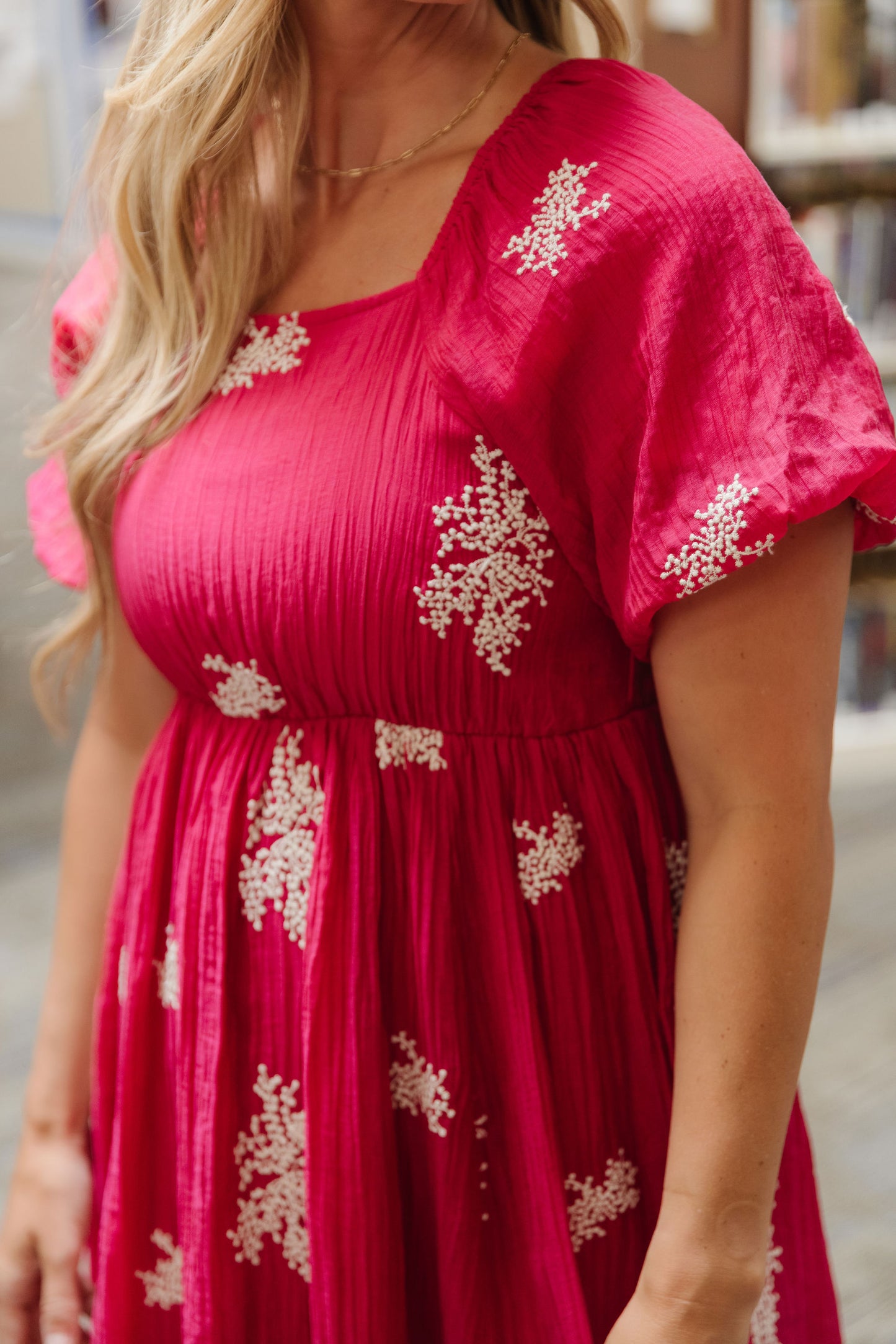 THE CAMILE PUFF SLEEVE MIDI DRESS IN BERRY