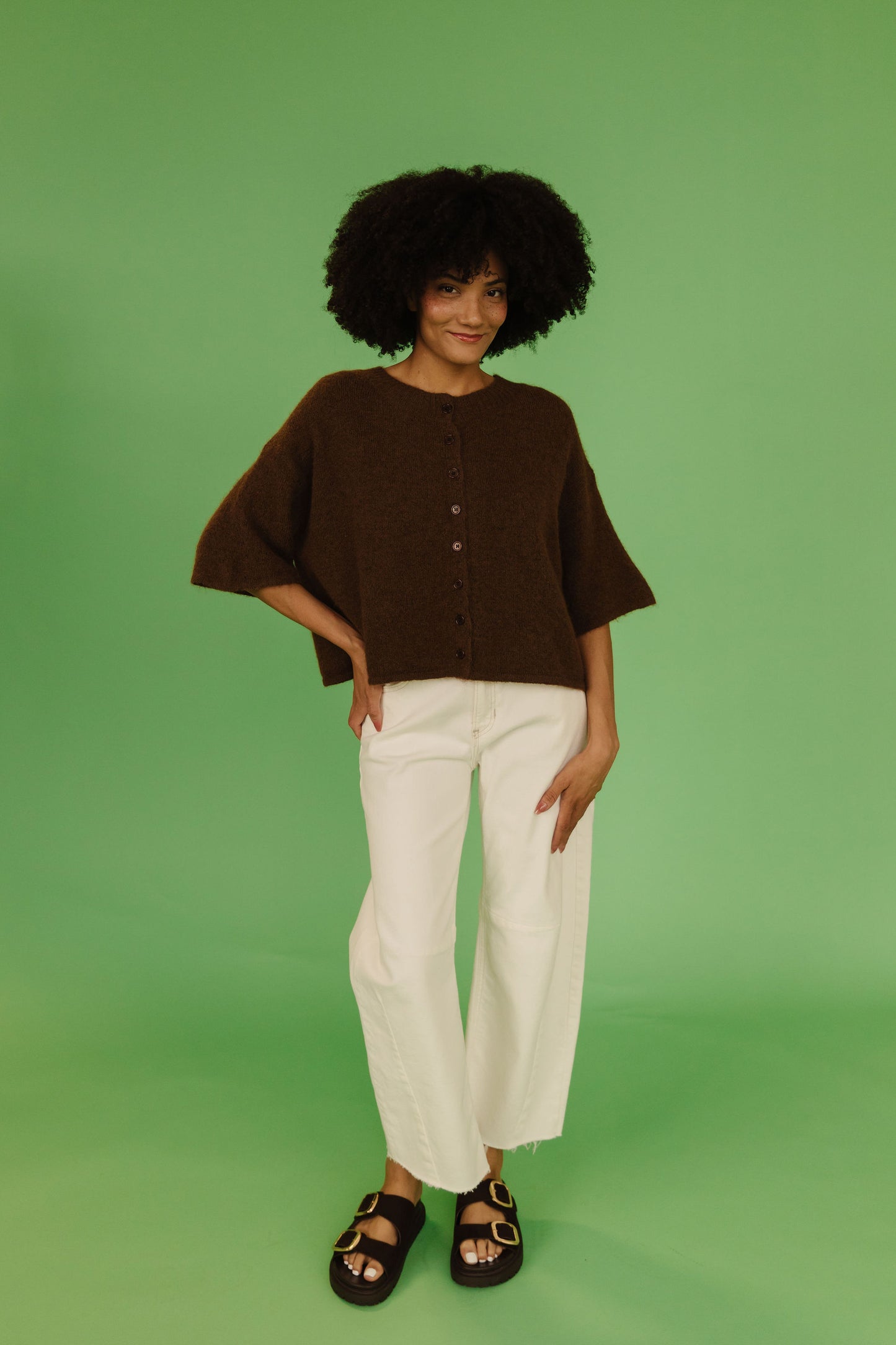 THE KATELYNN KNIT CARDIGAN IN BROWN