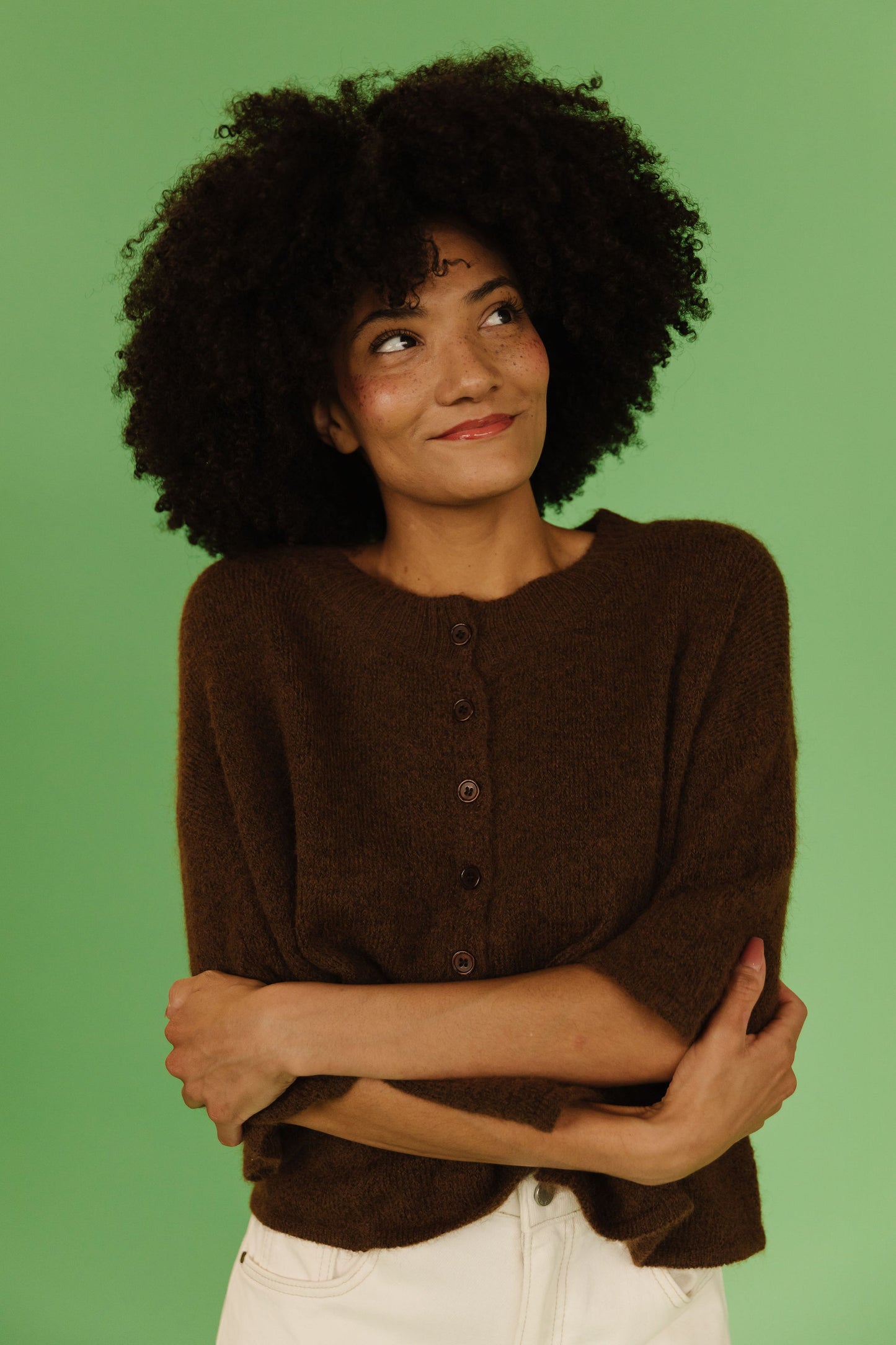 THE KATELYNN KNIT CARDIGAN IN BROWN