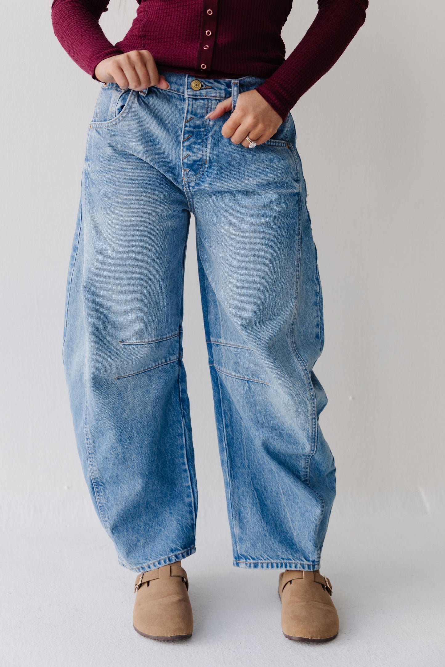 FREE PEOPLE GOOD LUCK MID RISE BARREL JEAN IN ULTRA LIGHT