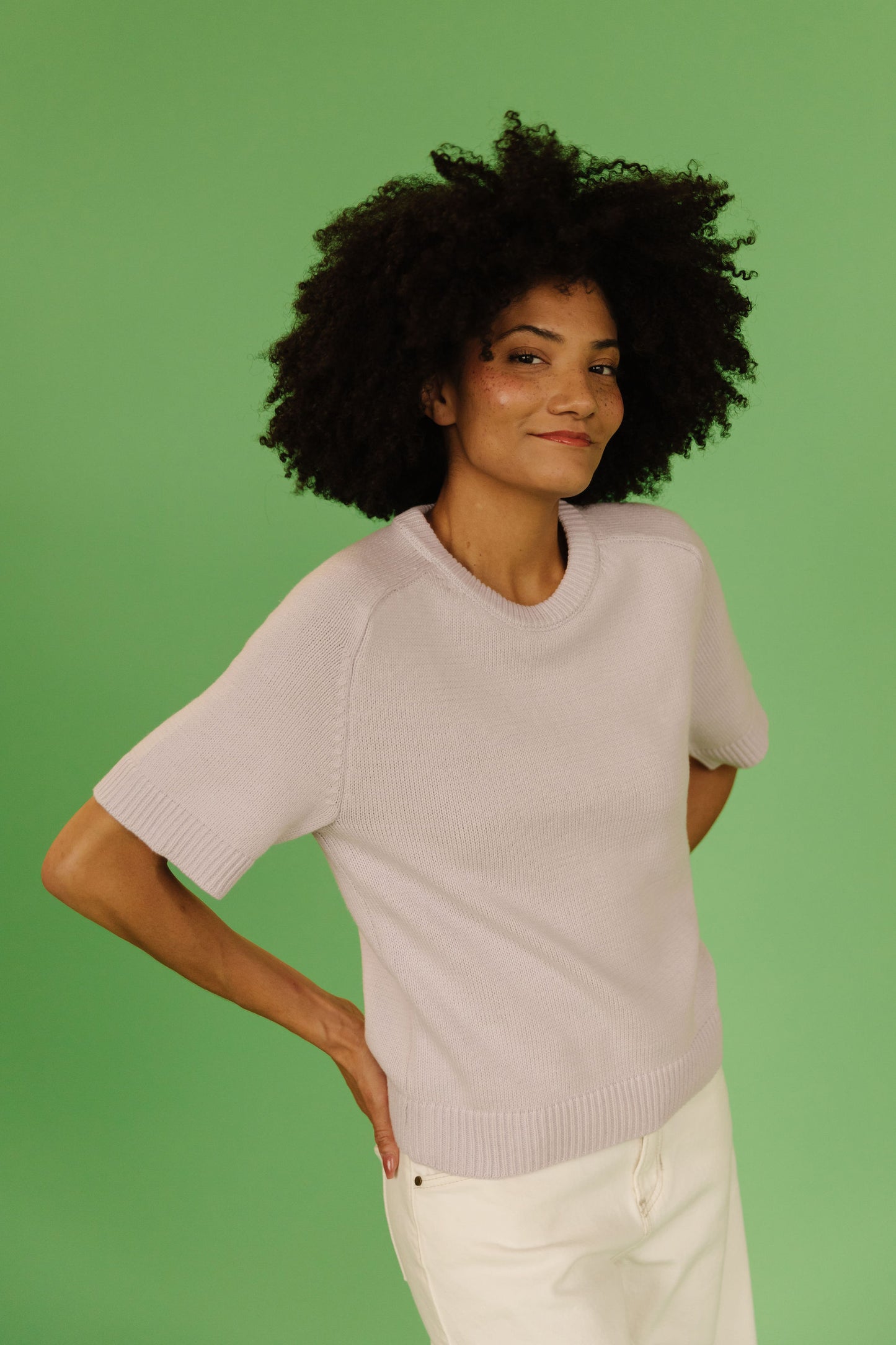 THE MEADOW SHORT SLEEVE SWEATER IN LAVENDER