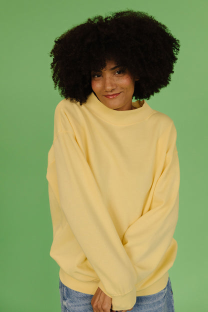 THE PARKER OVERSIZED MOCKNECK SWEATSHIRT IN LEMON