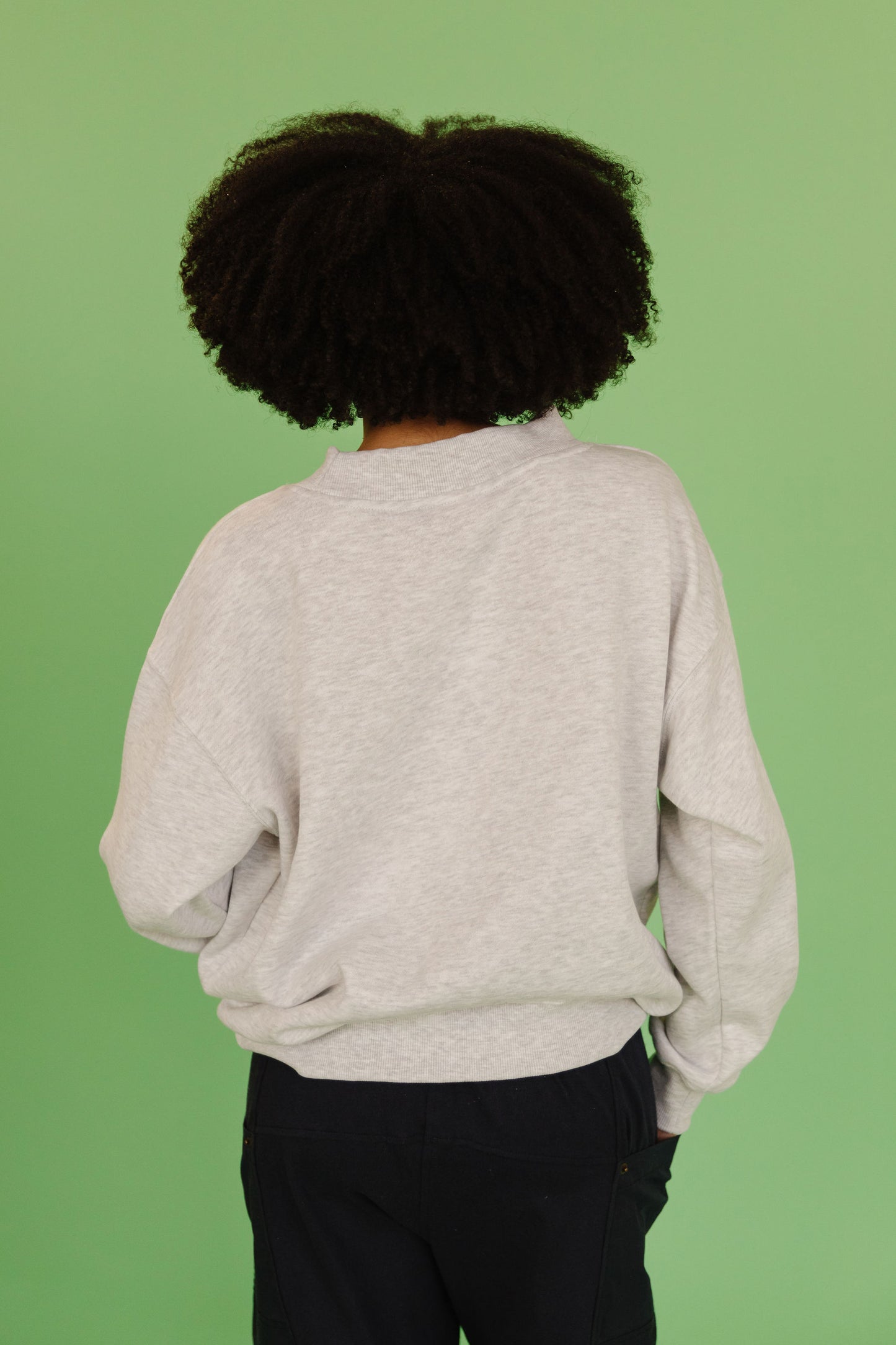 THE PARKER OVERSIZED MOCKNECK SWEATSHIRT IN GREY