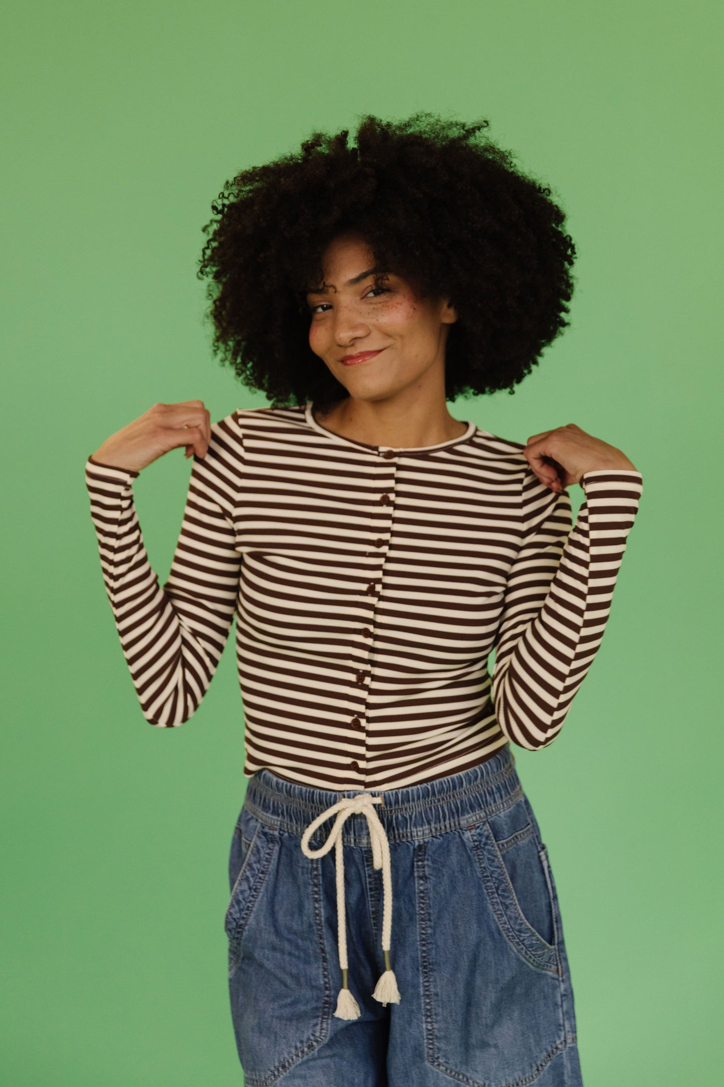 THE KELLY STRIPED TOP IN BROWN