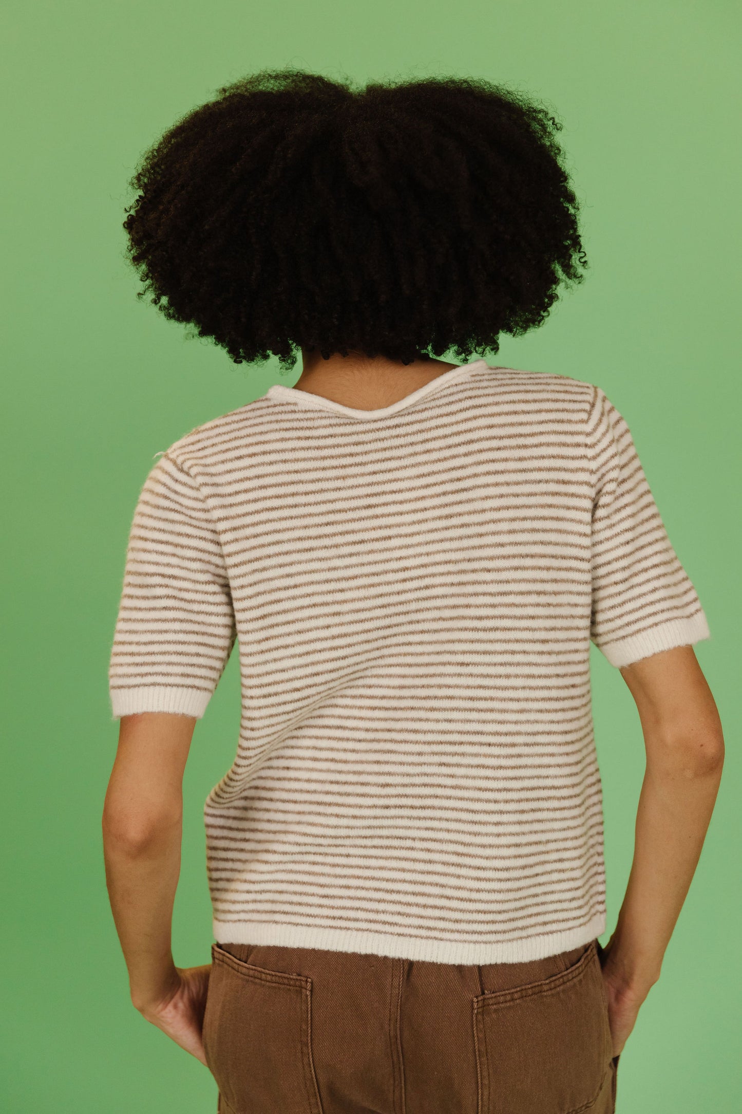 THE MCKAYLA SHORT SLEEVE STRIPED CARDIGAN IN TAUPE