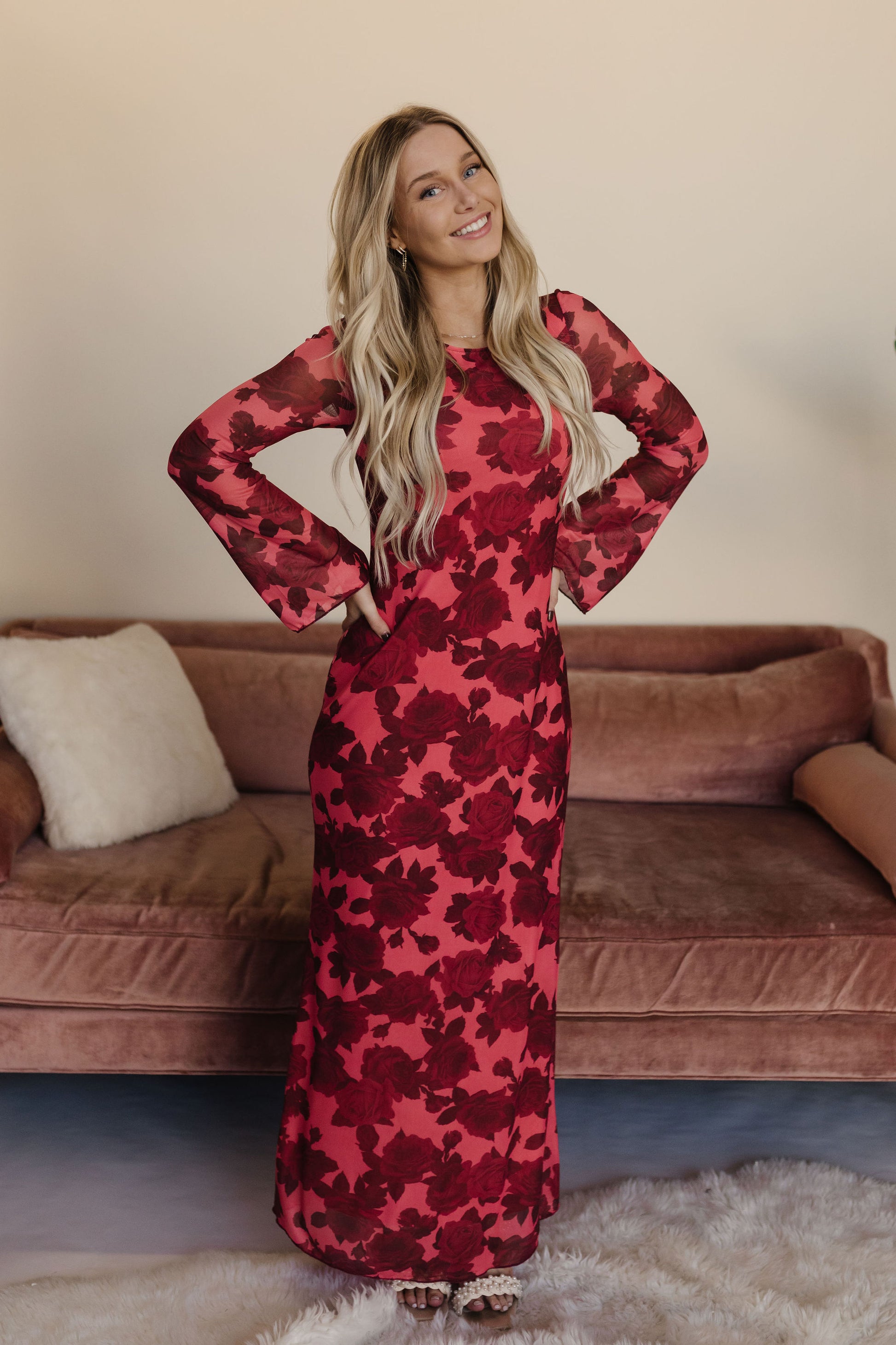 THE ROSALINA FLORAL PRINT MAXI DRESS IN RED Pink Desert THE ROSALINA FLORAL PRINT MAXI DRESS IN RED Pink Desert
