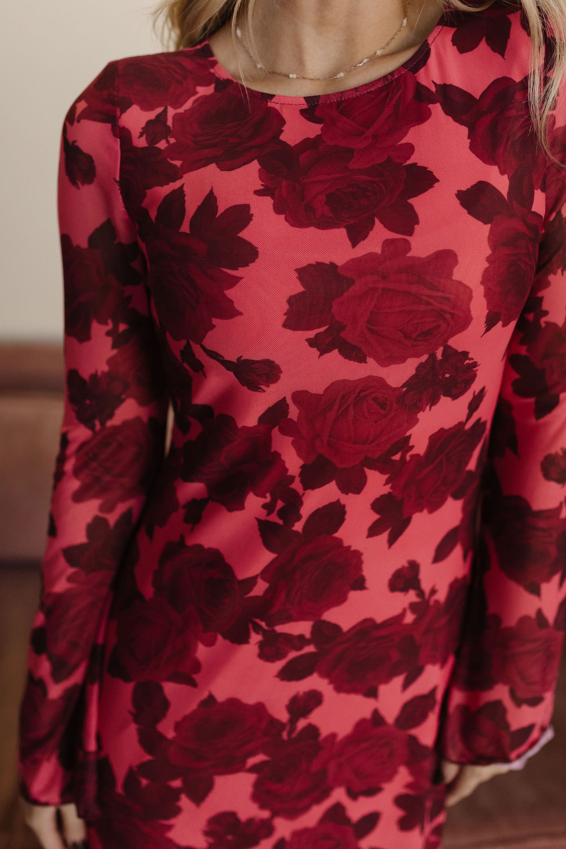 THE ROSALINA FLORAL PRINT MAXI DRESS IN RED Pink Desert THE ROSALINA FLORAL PRINT MAXI DRESS IN RED Pink Desert