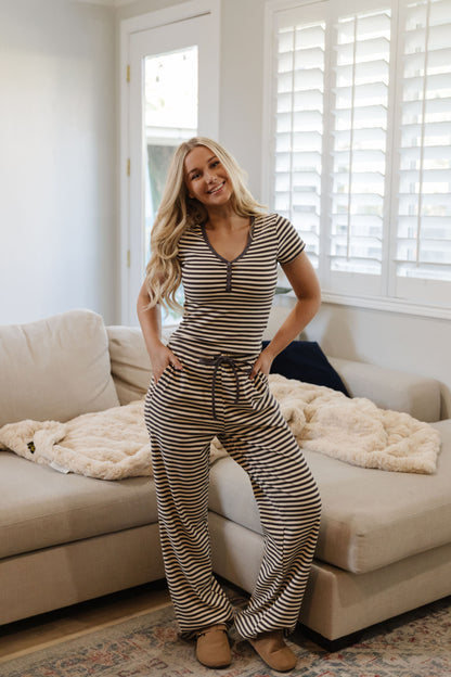 THE LORYN STRIPED TOP IN CHARCOAL
