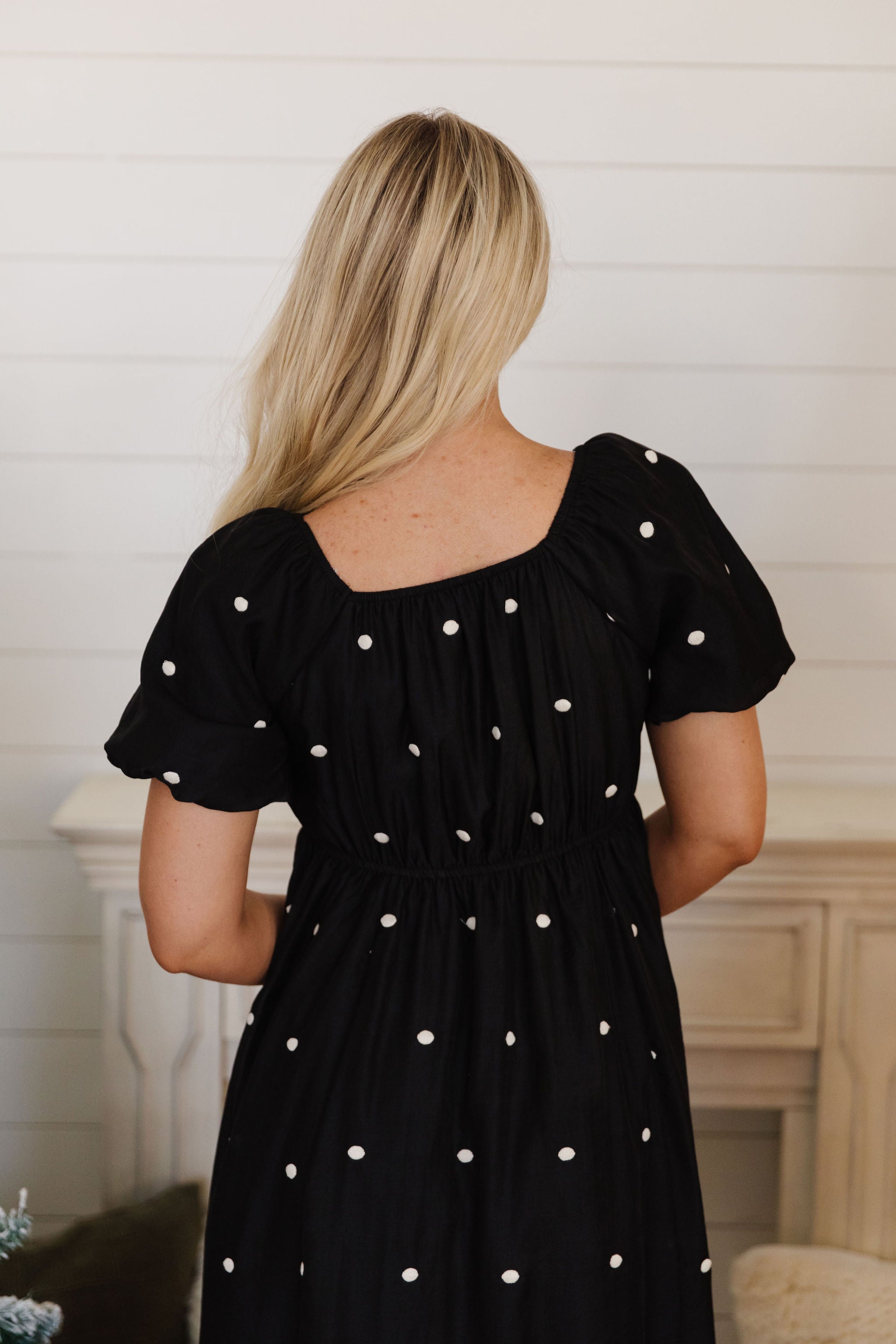 THE LILLY EMBROIDERED DOT DRESS IN BLACK – Pink Desert