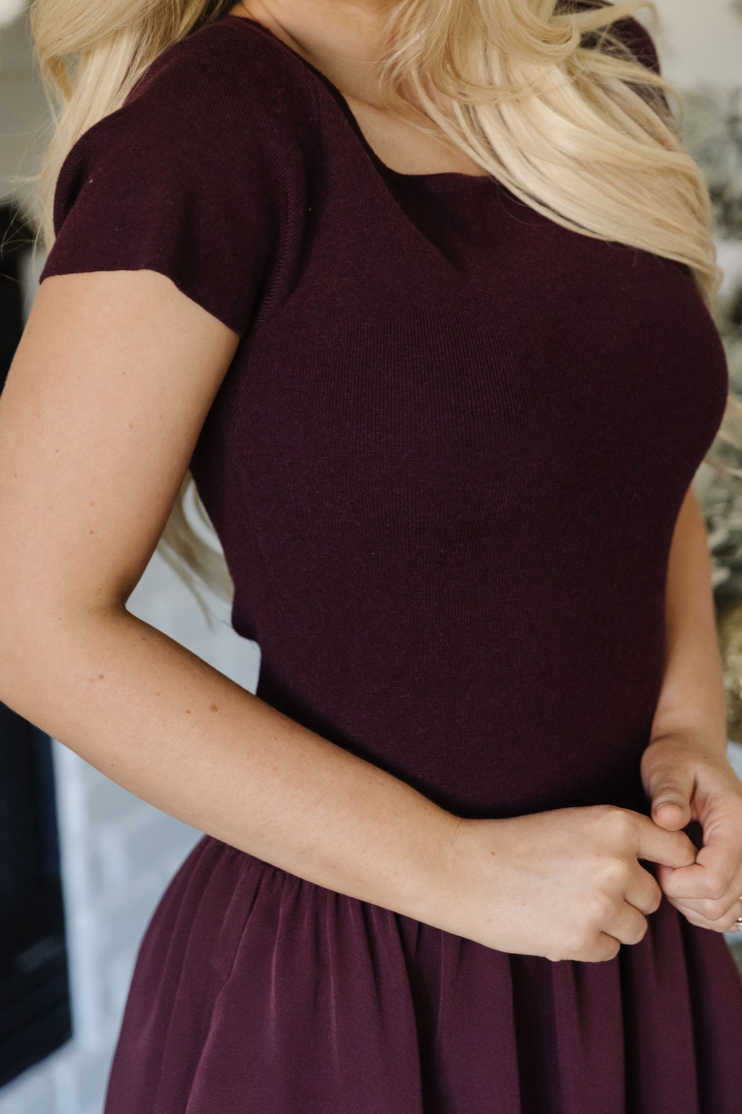 THE CELINE WOVEN KNIT MIX MIDI IN MAROON