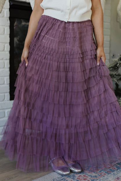 THE ASHLYNN RUFFLE TIERED SKIRT IN MAUVE