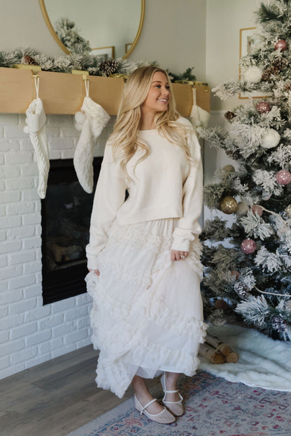 THE ASHLYNN RUFFLE TIERED SKIRT IN CREAM