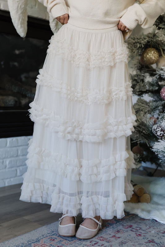 THE ASHLYNN RUFFLE TIERED SKIRT IN CREAM