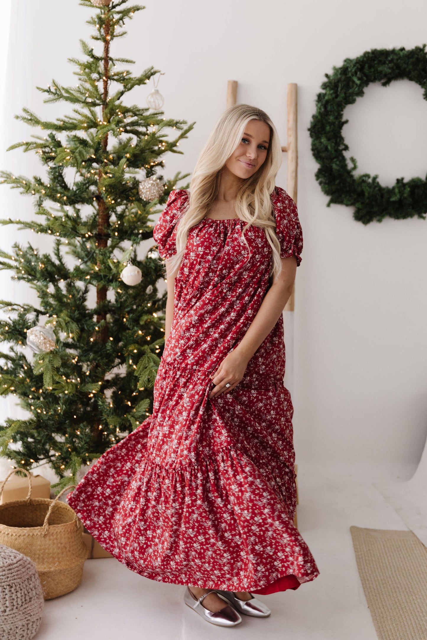 THE KAILEY FLORAL PRINT DRESS IN RED