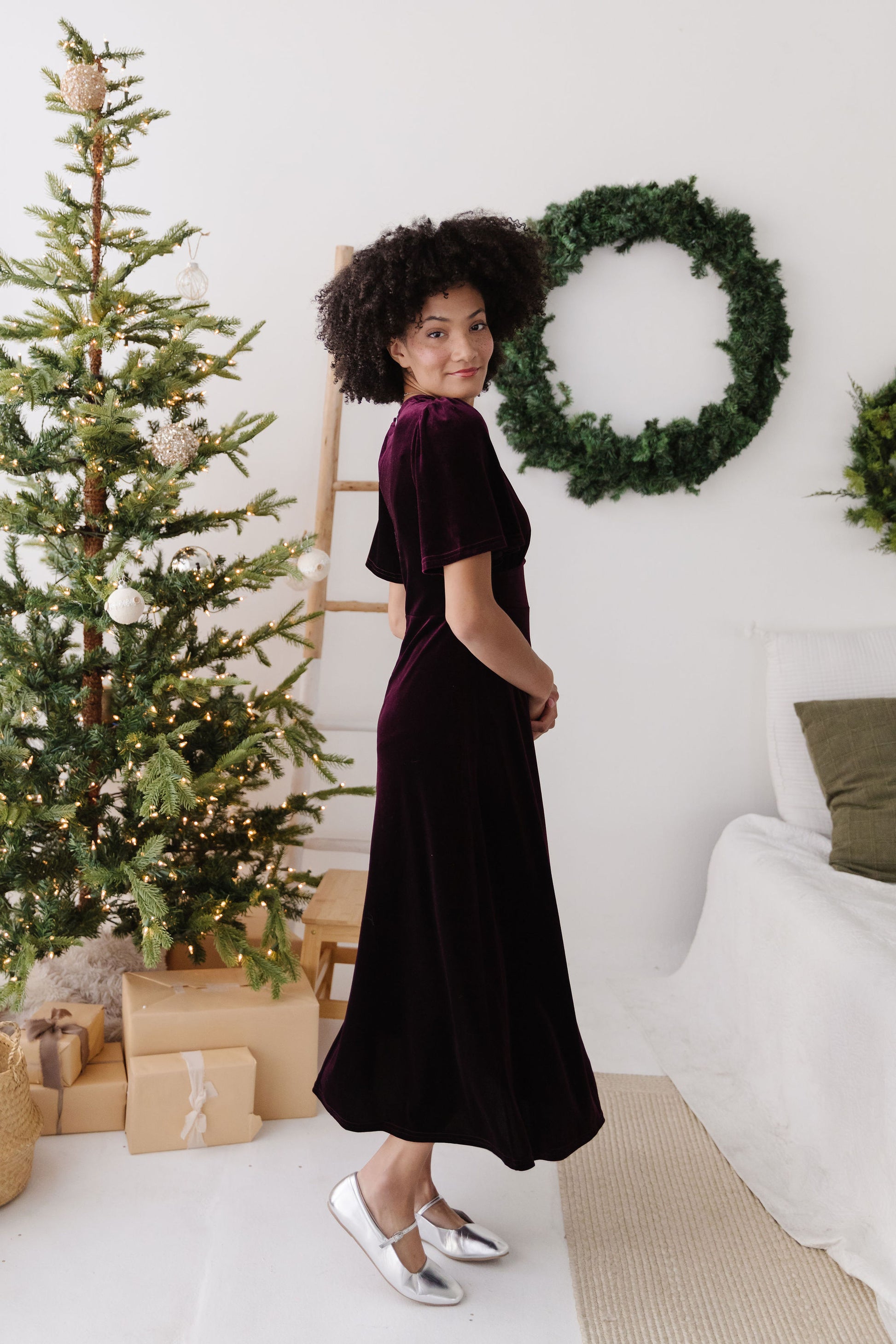THE KENDALL VELVET DRESS IN WINE X-Large
