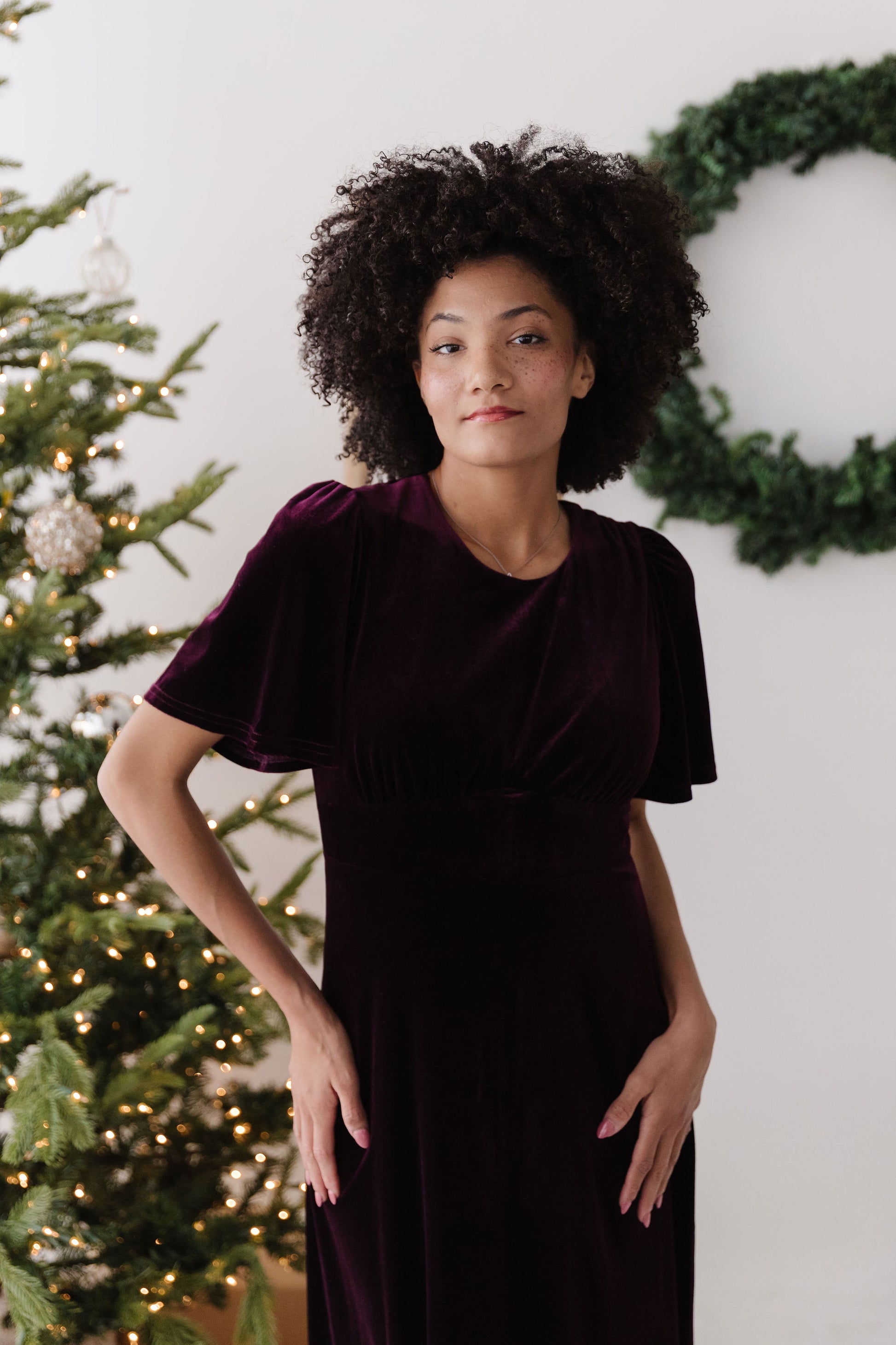 THE KENDALL VELVET DRESS IN WINE X-Large THE KENDALL VELVET DRESS IN WINE X-Large