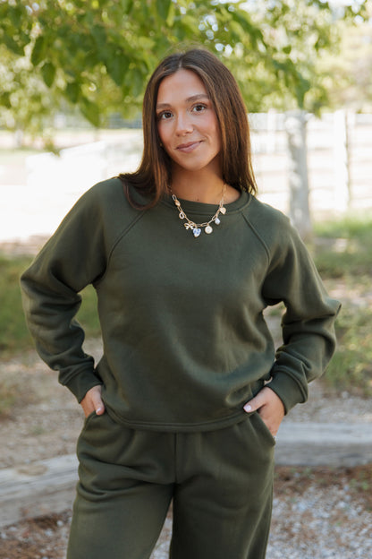 THE ANGELA COMFY SET IN OLIVE GREEN