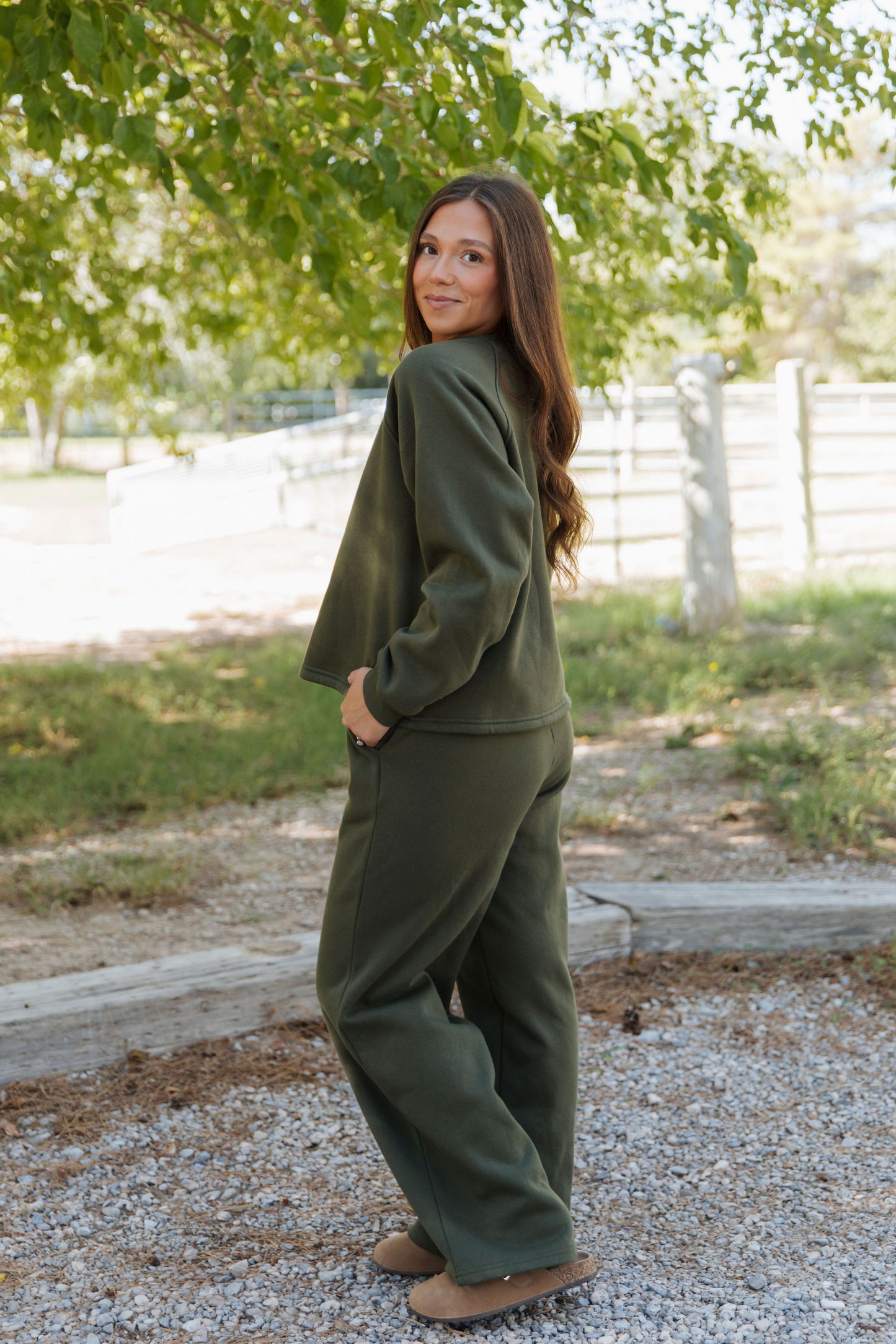 THE ANGELA COMFY SET IN OLIVE GREEN