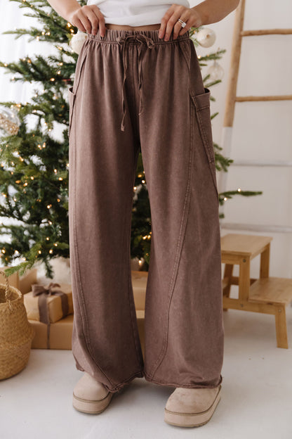 THE FREE SPIRIT PULL ON PANTS IN COCOA