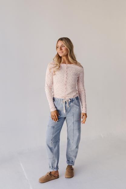 THE ELOISE RIBBED FLORAL TOP IN SOFT PINK
