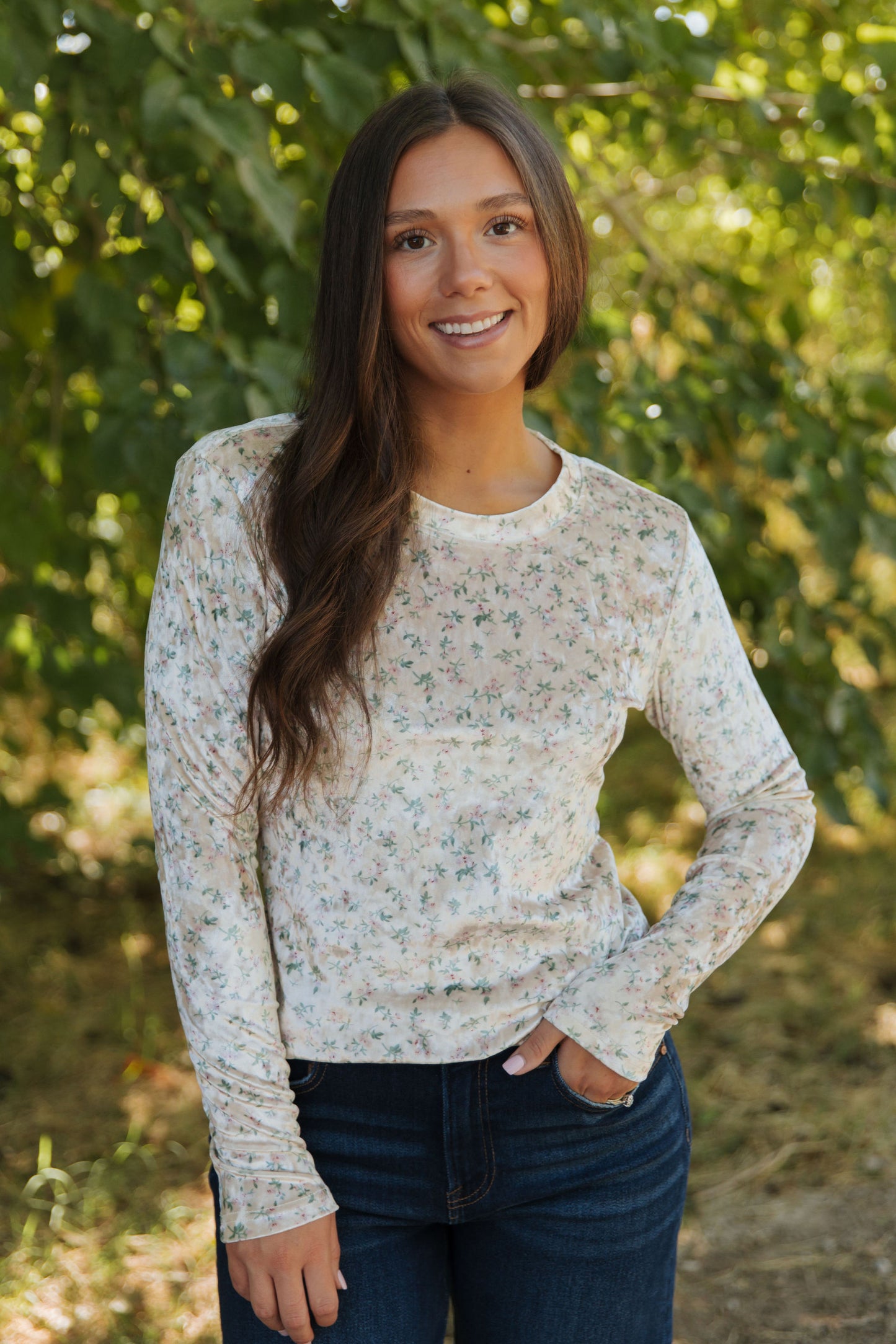 THE JAMIE FLORAL PRINT TOP IN CREAM