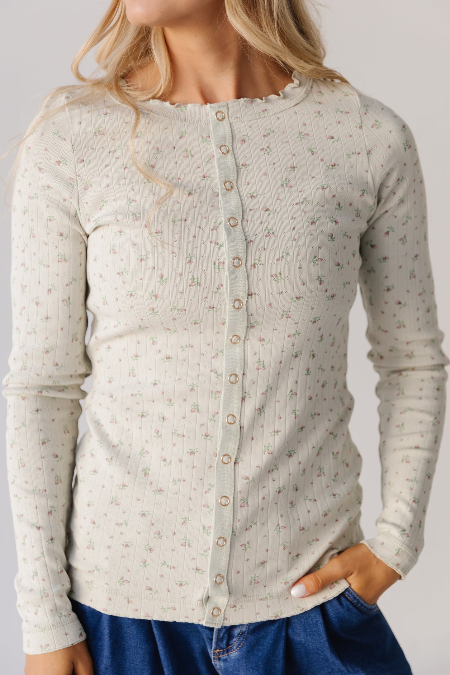 THE ELOISE RIBBED FLORAL TOP IN MOSS GREEN