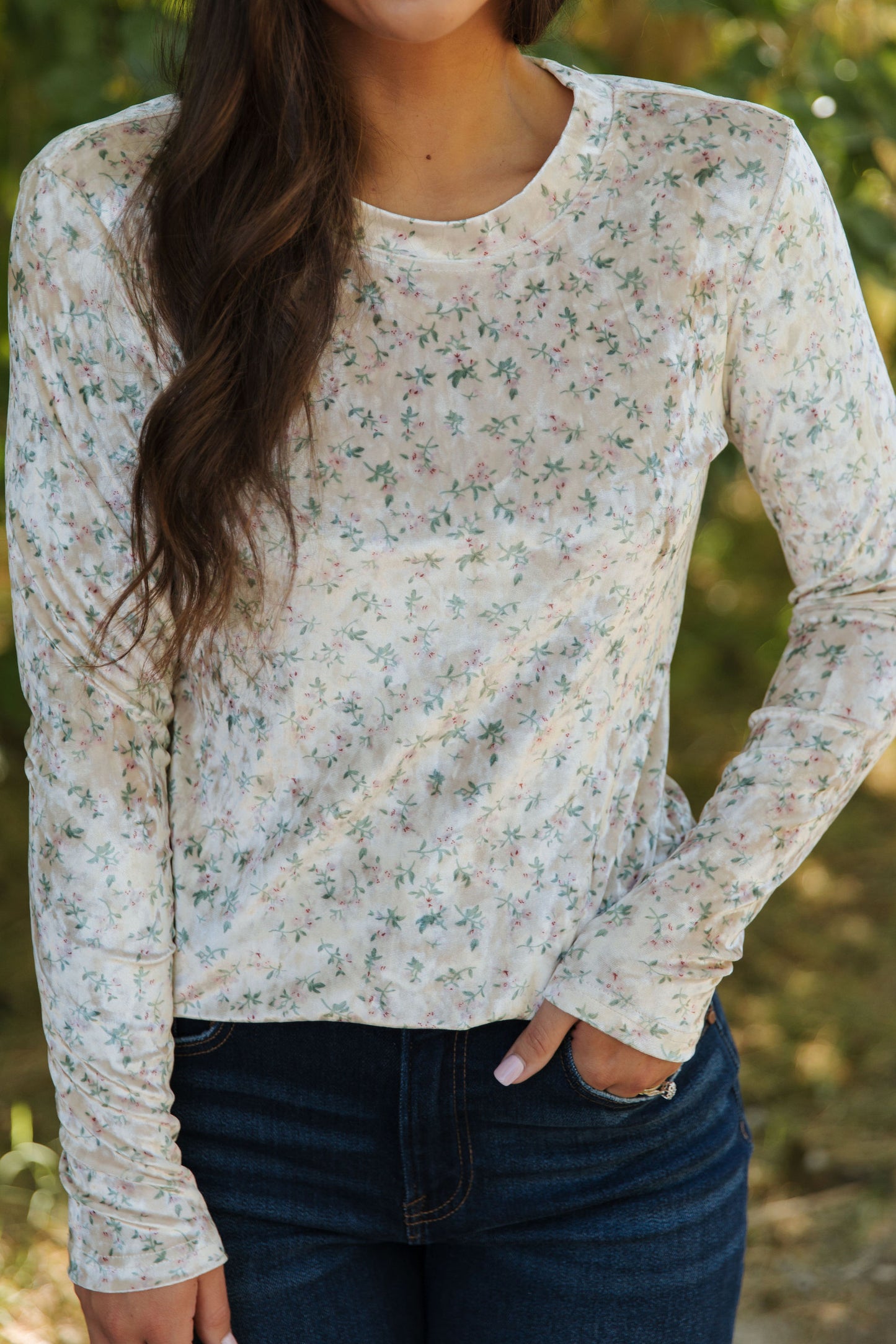 THE JAMIE FLORAL PRINT TOP IN CREAM
