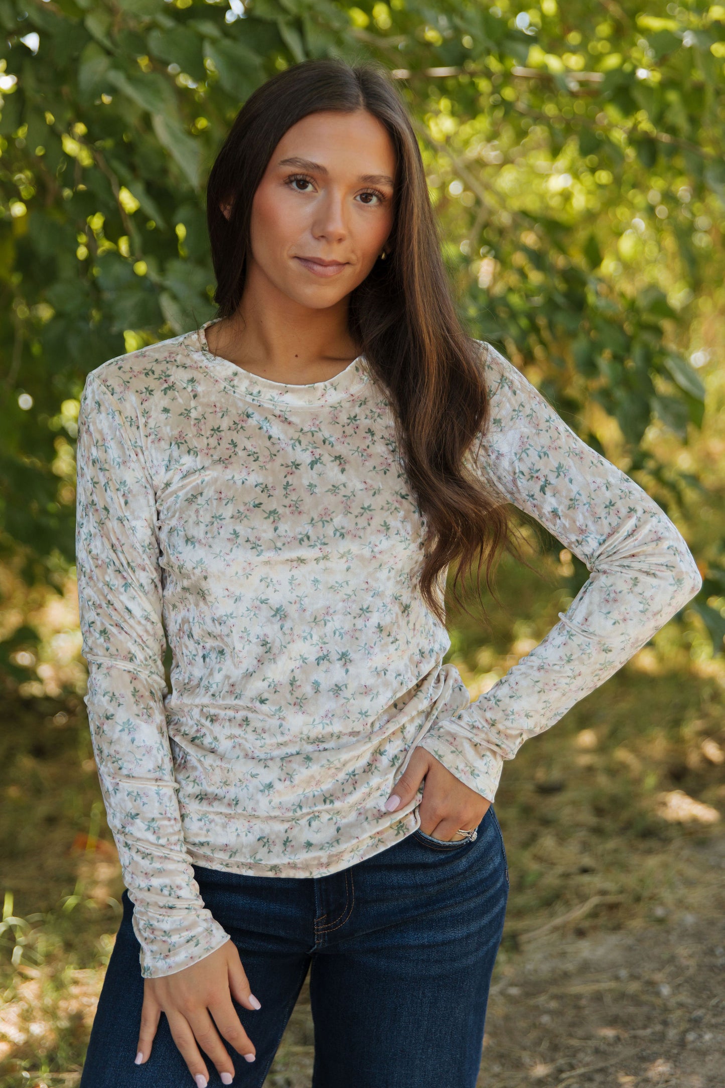 THE JAMIE FLORAL PRINT TOP IN CREAM