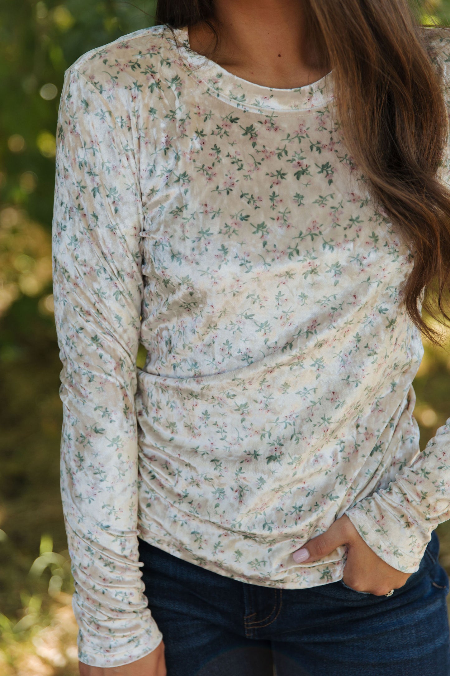 THE JAMIE FLORAL PRINT TOP IN CREAM