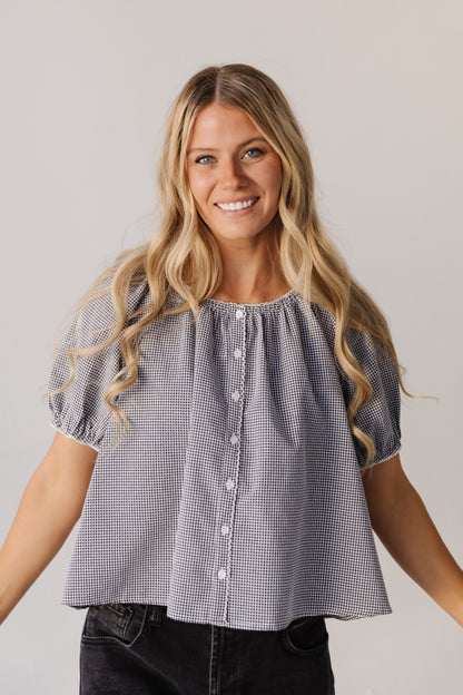 THE JUNIPER SCALLOP EDGE GINGHAM TOP IN BLACK