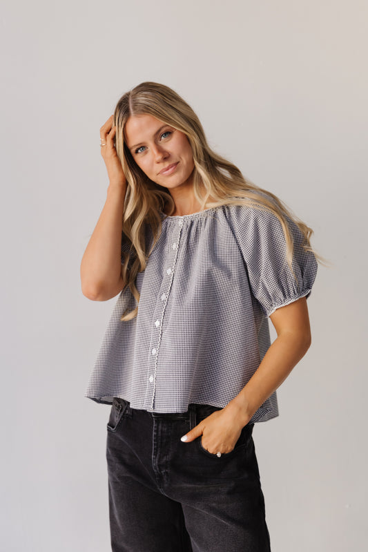 THE JUNIPER SCALLOP EDGE GINGHAM TOP IN BLACK