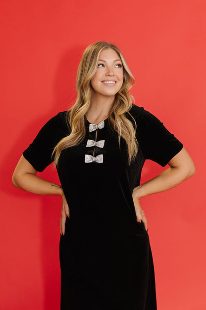 THE BELLE VELVET SHIFT DRESS IN BLACK