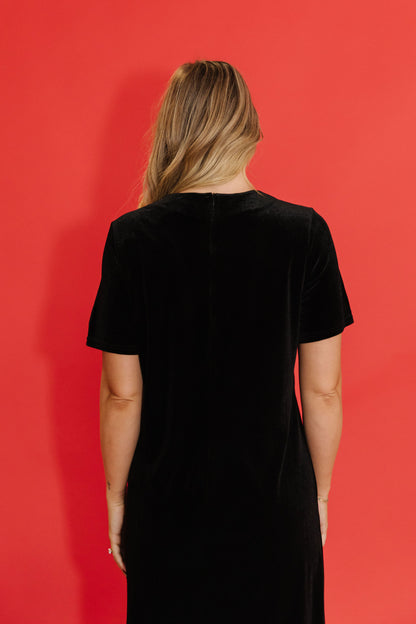 THE BELLE VELVET SHIFT DRESS IN BLACK