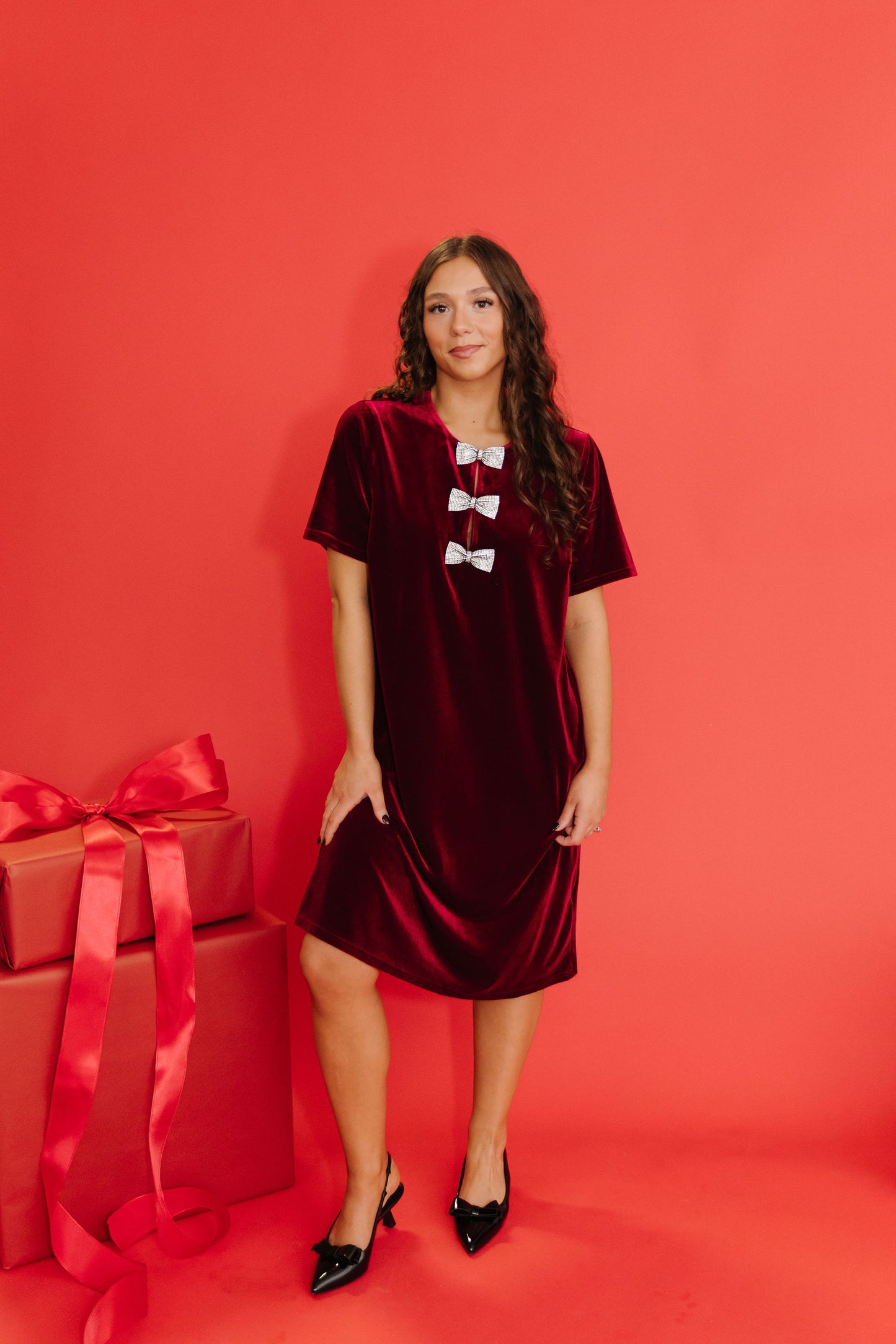 THE BELLE VELVET SHIFT DRESS IN BURGUNDY