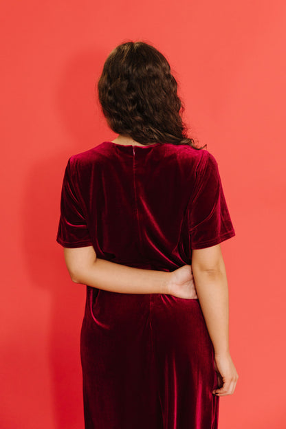 THE BELLE VELVET SHIFT DRESS IN BURGUNDY