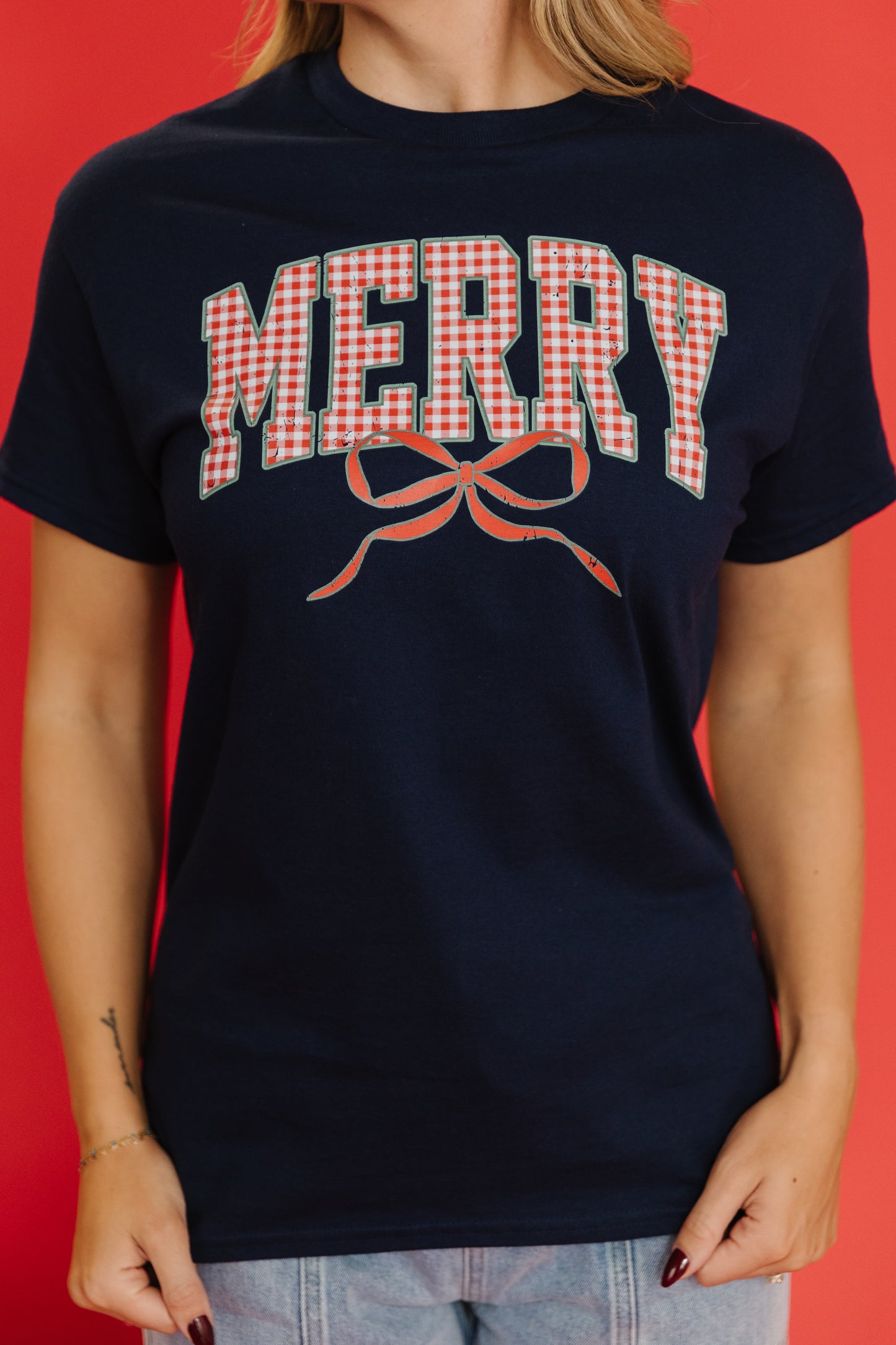THE VERY MERRY BOW GRAPHIC TEE IN NAVY