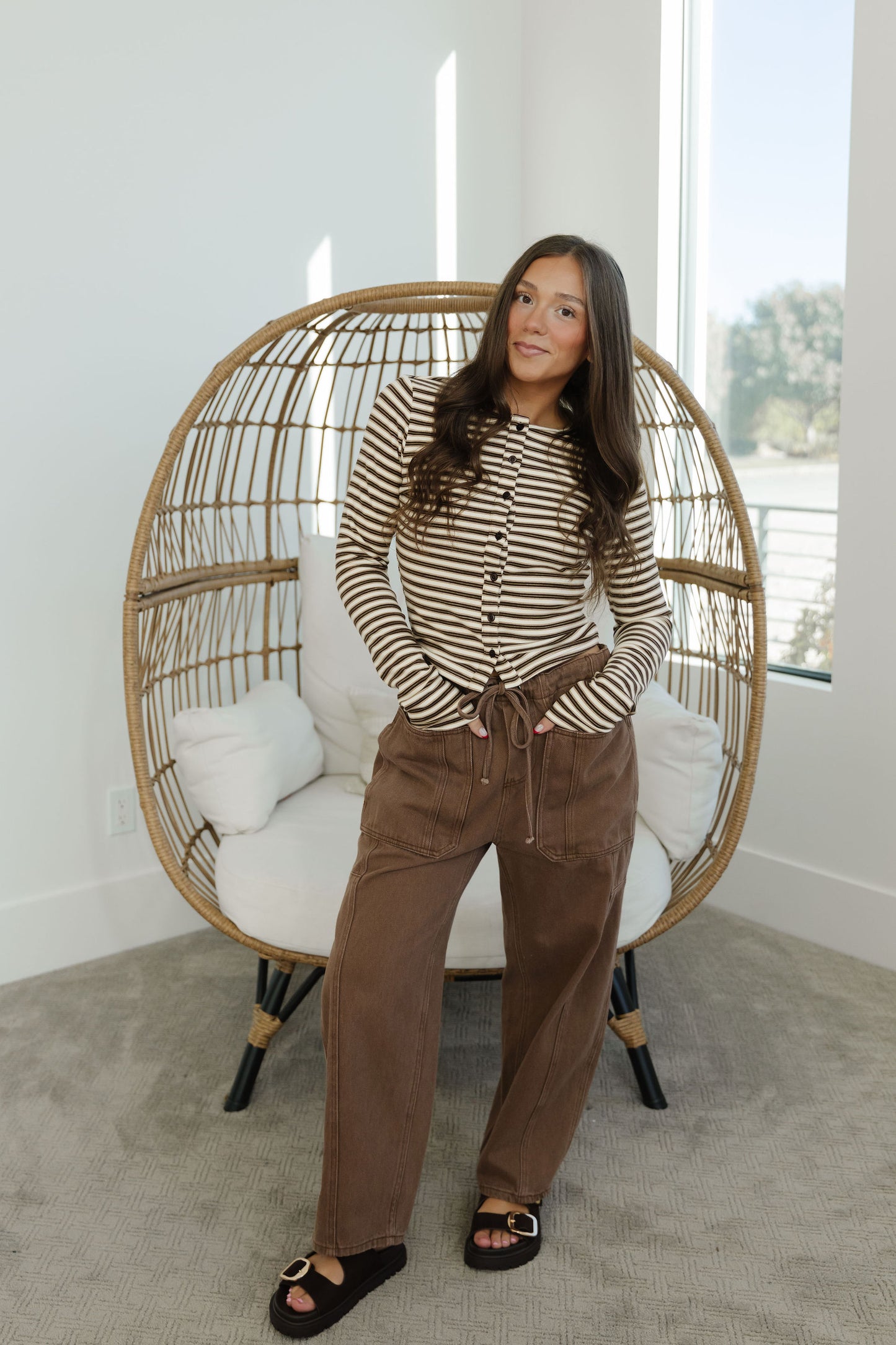 THE JACKSON DRAWSTRING PANTS IN MOCHA