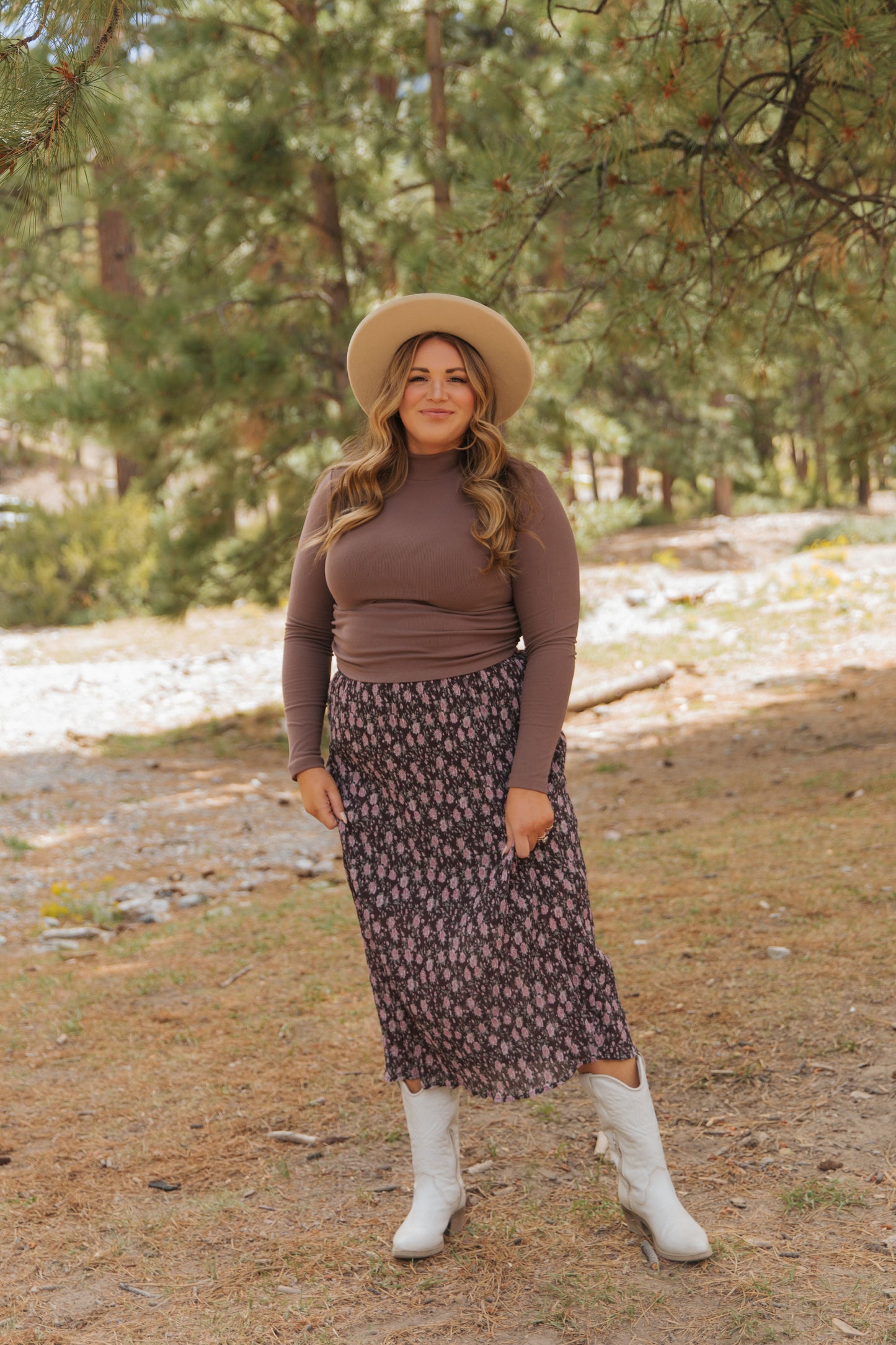 THE RICKIE RUCHED TURTLE NECK IN BROWN