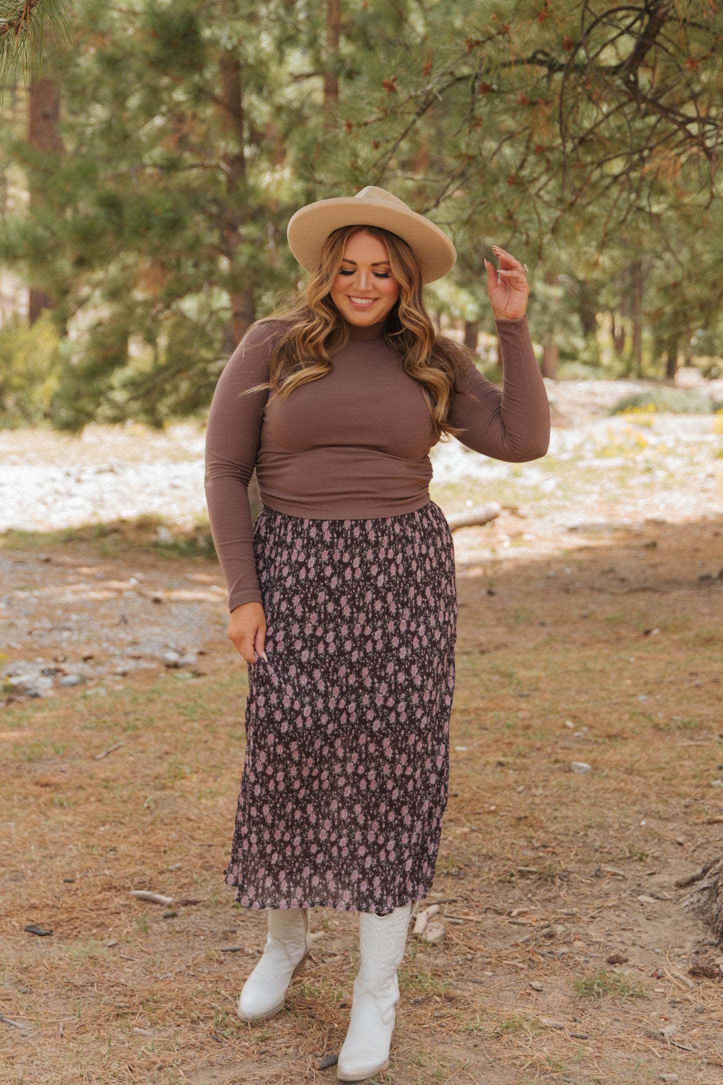 THE RICKIE RUCHED TURTLE NECK IN BROWN