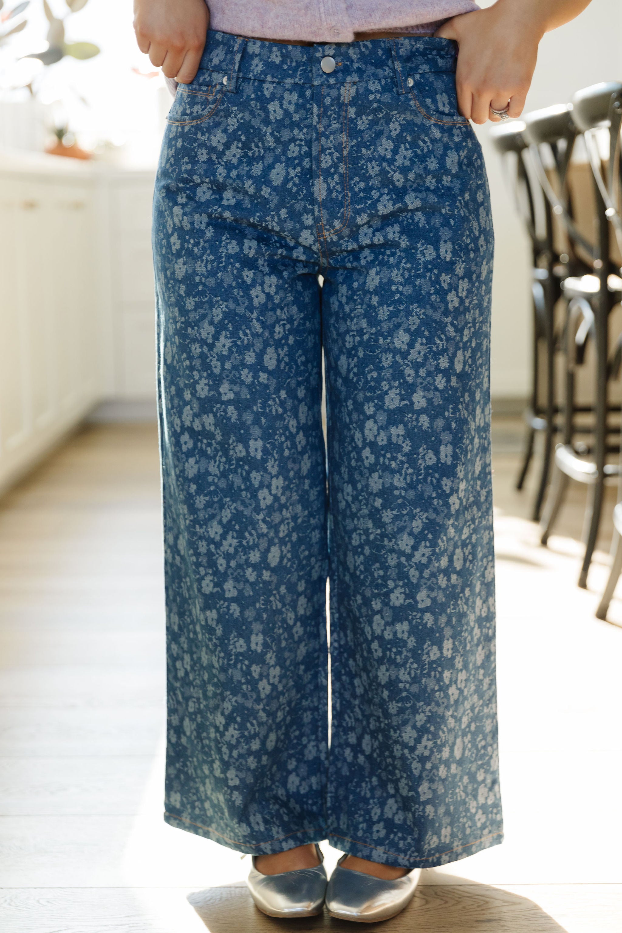 パンツ BEEDEN L EYELET SEMI LOOSE DENIM THE LIA FLORAL WIDE LEG DENIM PANTS – Pink Desert