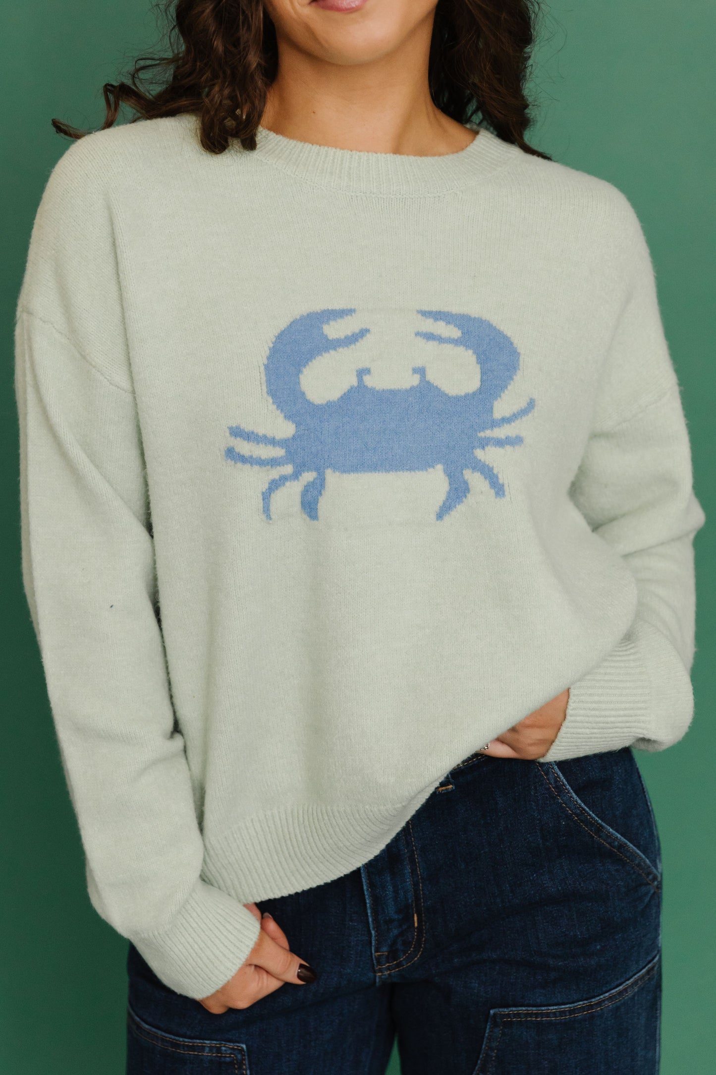 THE SANDY CRAB CREWNECK SWEATER IN GREEN