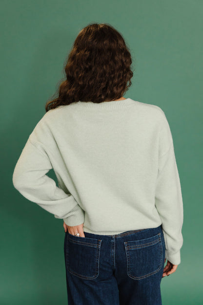 THE SANDY CRAB CREWNECK SWEATER IN GREEN