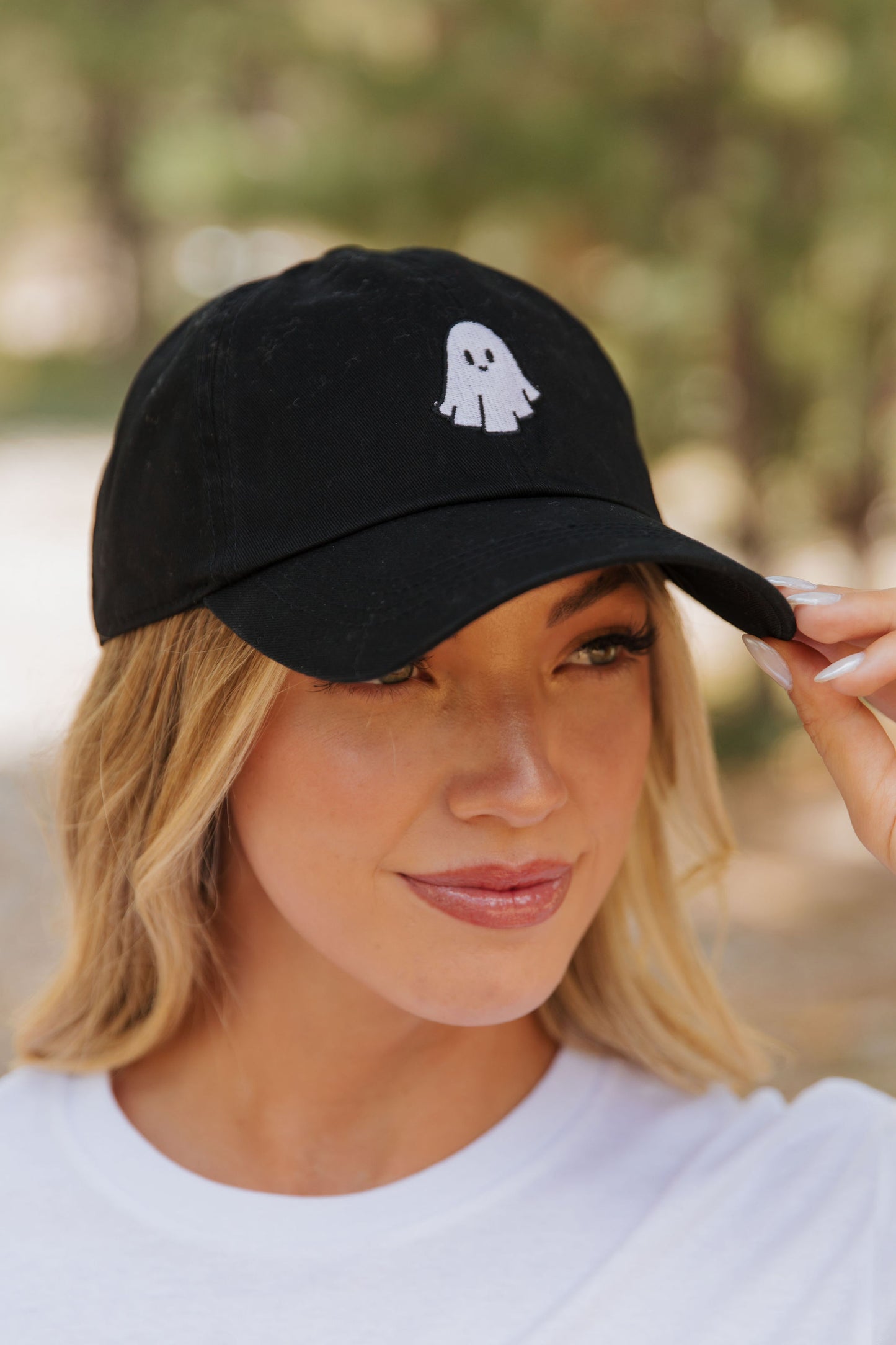 THE CUTE GHOST HAT IN BLACK