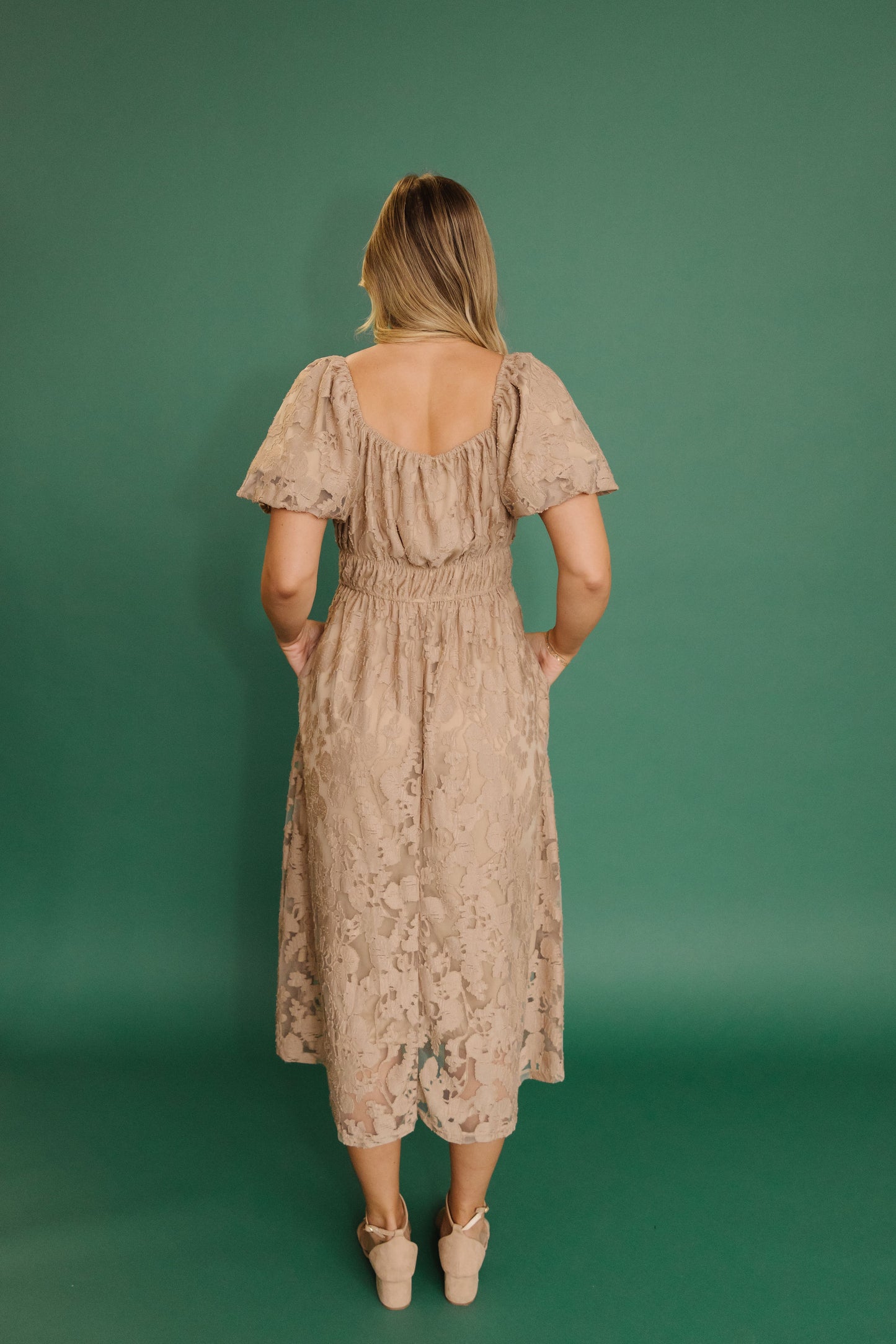 THE MARIENNE LACE PUFF SLEEVE MAXI IN MOCHA