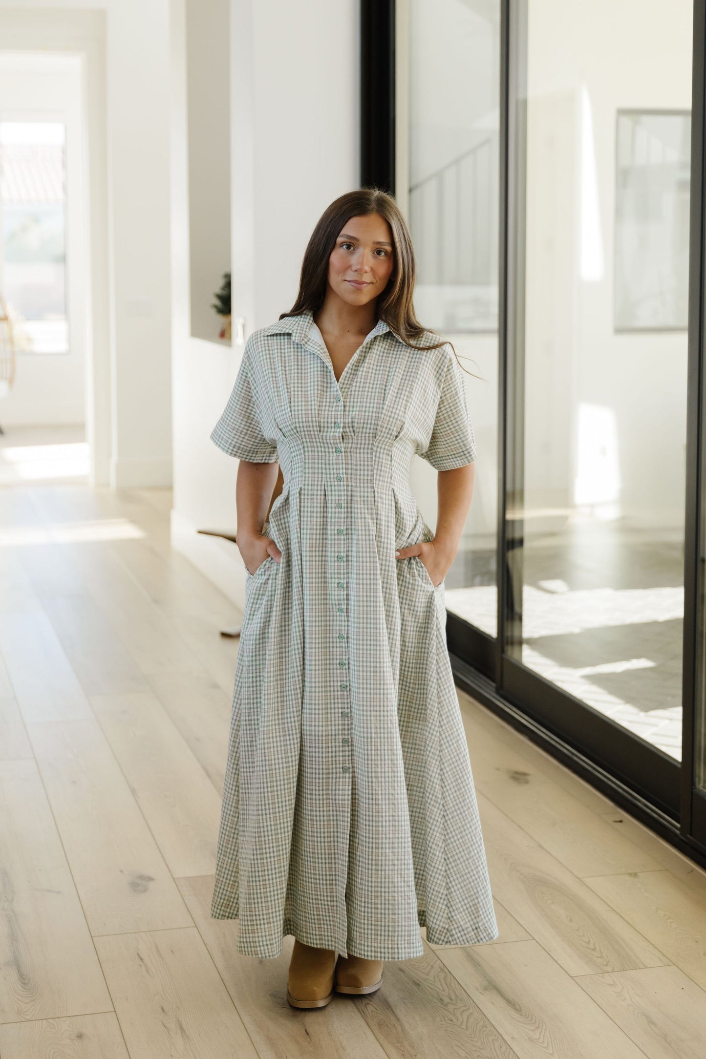 THE LYNNAE PLAID BUTTON DOWN DRESS IN FERN