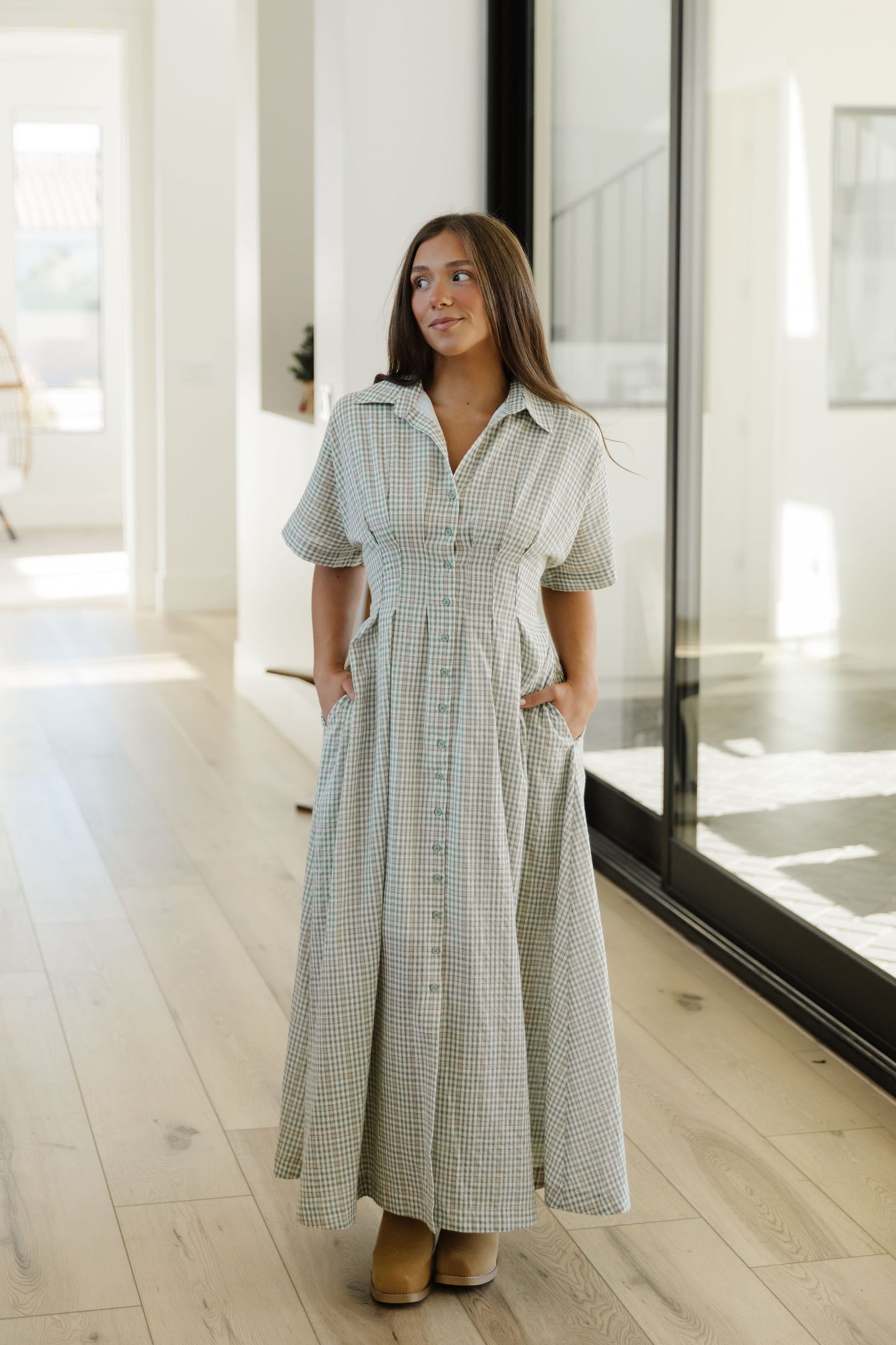 THE LYNNAE PLAID BUTTON DOWN DRESS IN FERN