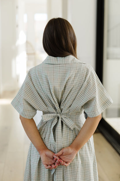 THE LYNNAE PLAID BUTTON DOWN DRESS IN FERN