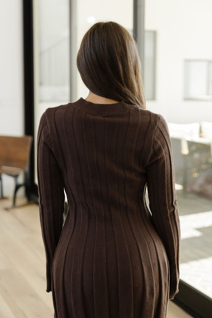 THE ANNALEE RIBBED MINI SWEATER DRESS IN BROWN