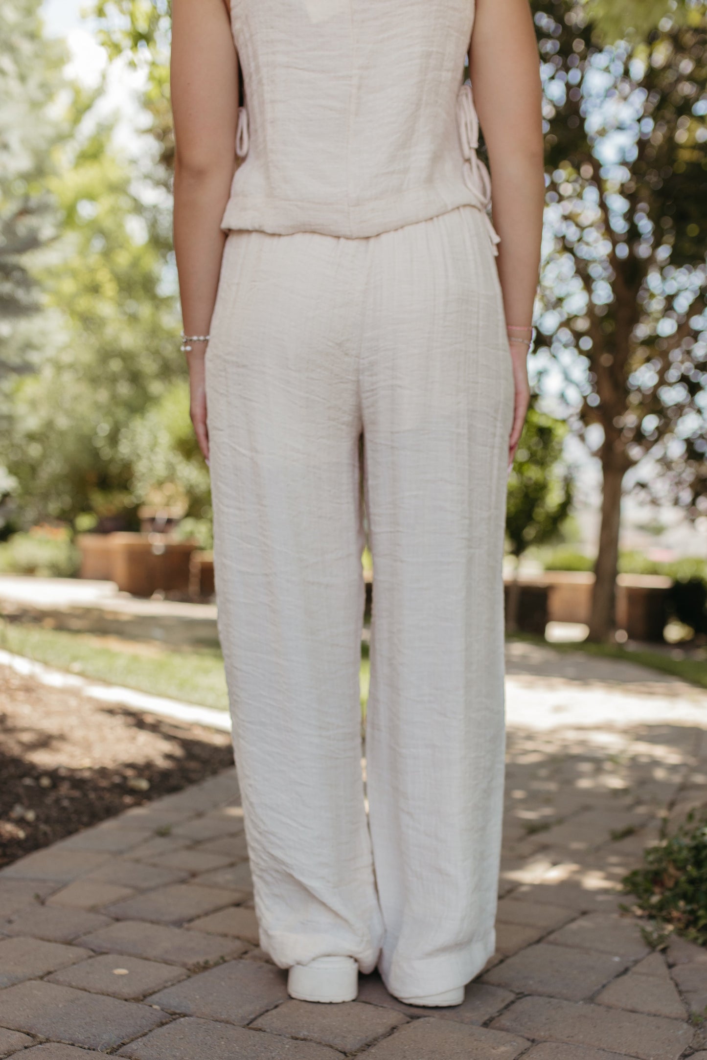 THE COLETTE LINEN PANTS IN OATMEAL