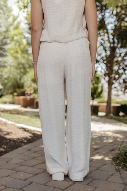 THE COLETTE LINEN PANTS IN OATMEAL